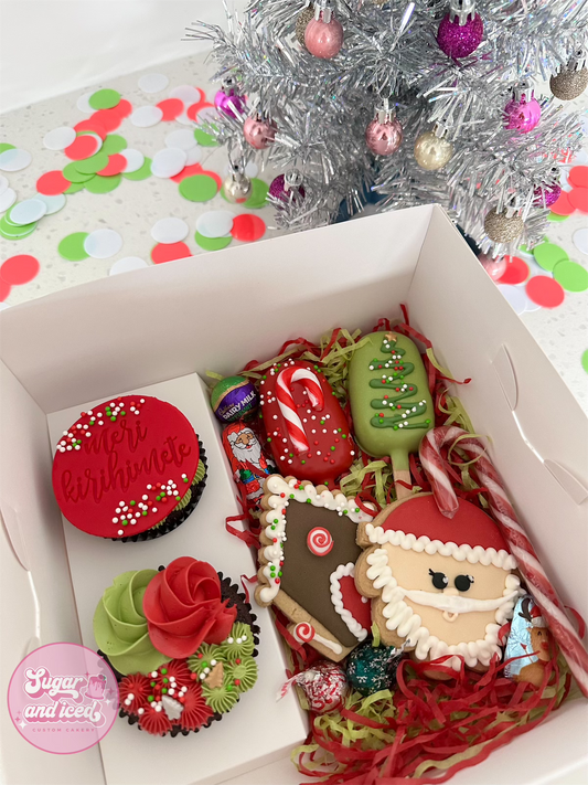 Small Christmas Cupcake Treat Box